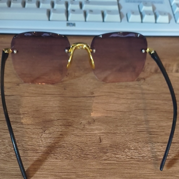 Diamond Cut Rimless Sunglasses | "Shattered" Edge Gold Tinted Shades - Picture 8 of 8